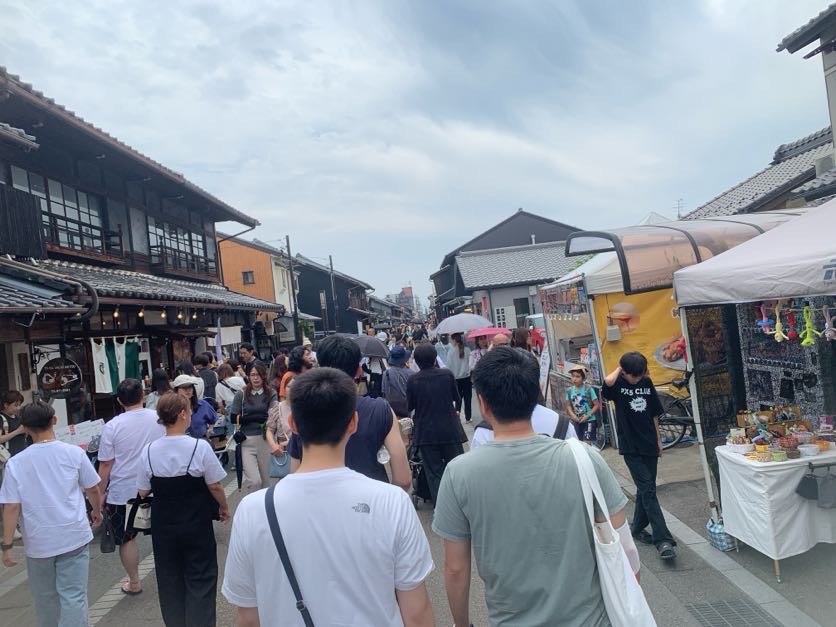 犬山城土曜日の12：30の混雑
